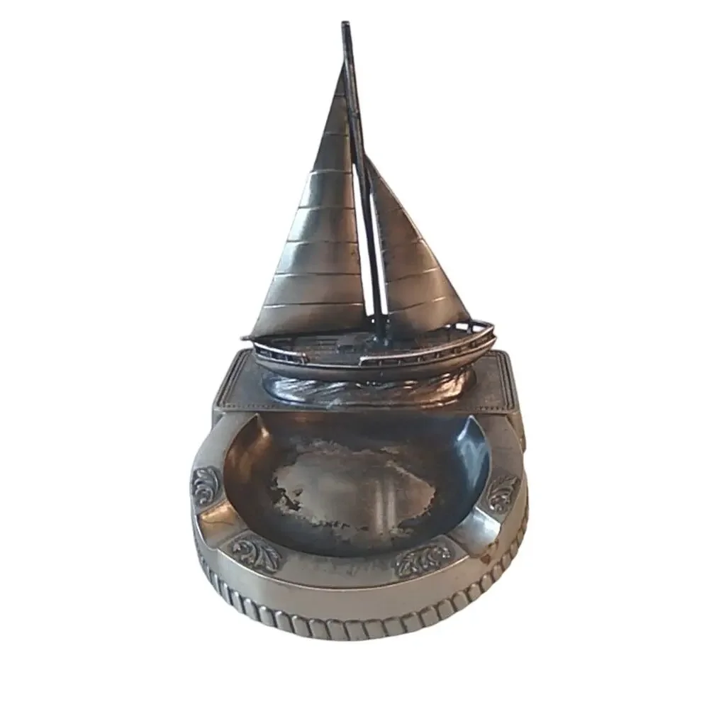 Comoys of London Japan Vintage Metal‎ Ashtray Sailboat Nautical Decor 4.5